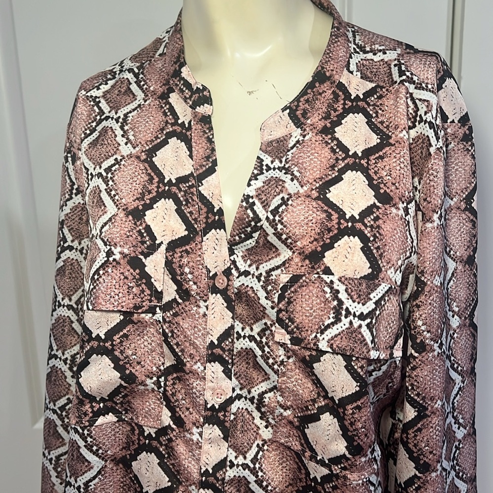 Jones New York Portofino women’s snake print pink blouse - Picture 2 of 6